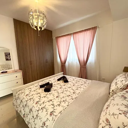 Albert's St. Lazarus 401 Apartman Lárnaka