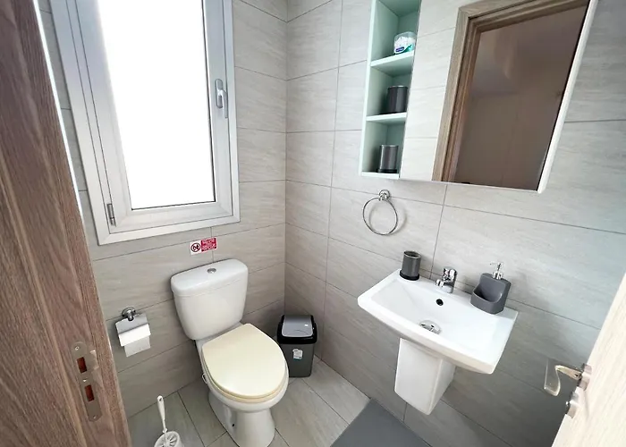 Albert's St. Lazarus 401 Λάρνακα